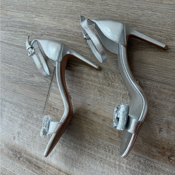 MICHAEL KORS PARIS SANDAL SILVER Size 9 - Picture 6 of 6